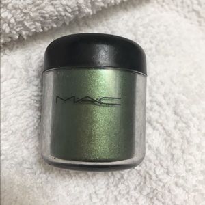 Mac Cosmetics Pigment colour powder "Green"