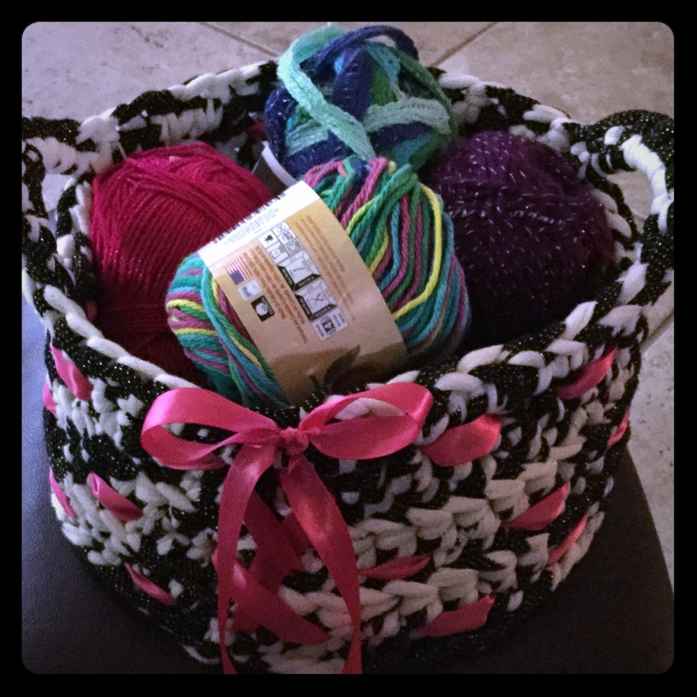 Very cute Basket!**Handmade