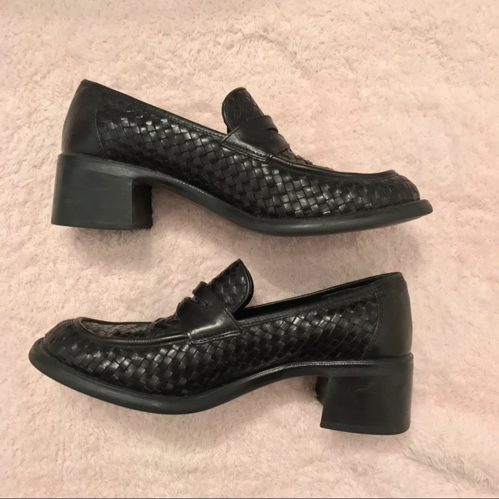 Bass vintage black woven leather loafers