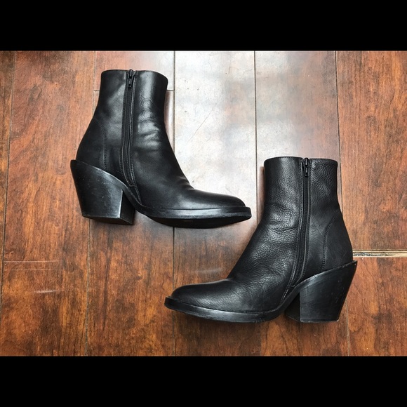 **SOLD - Ann Dememeulemeester Ankle Zip Boots, Black, 37.5 - Picture 2 of 7