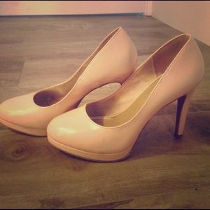 Perfect light pink heels