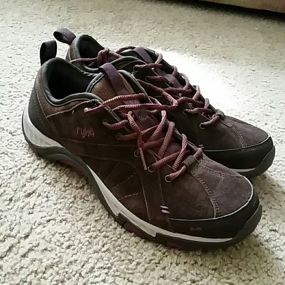 Ryka Athletic Shoes sz 9.5