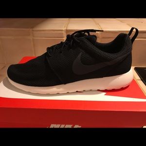 Men's Nike Roshes sizes 11.5