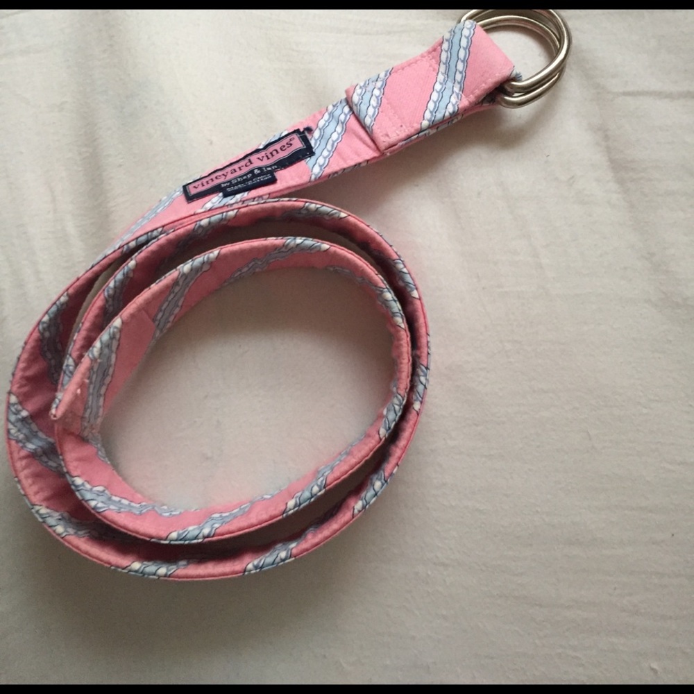 Vineyard Vines belt