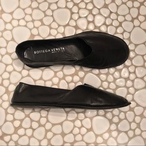 Vintage Bottega Veneta lambs leather house shoes!
