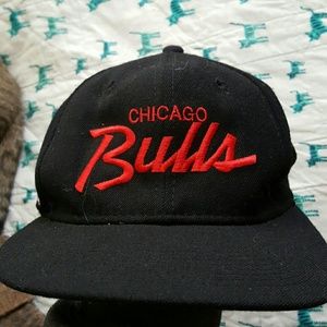 Authentic vintage chicago bulls hat