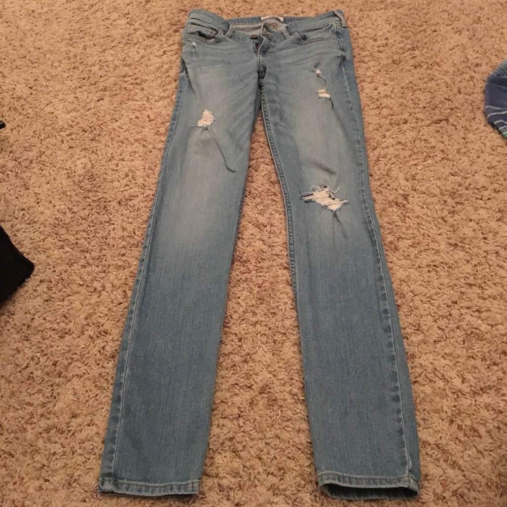 Distressed Hollister skinny jeans