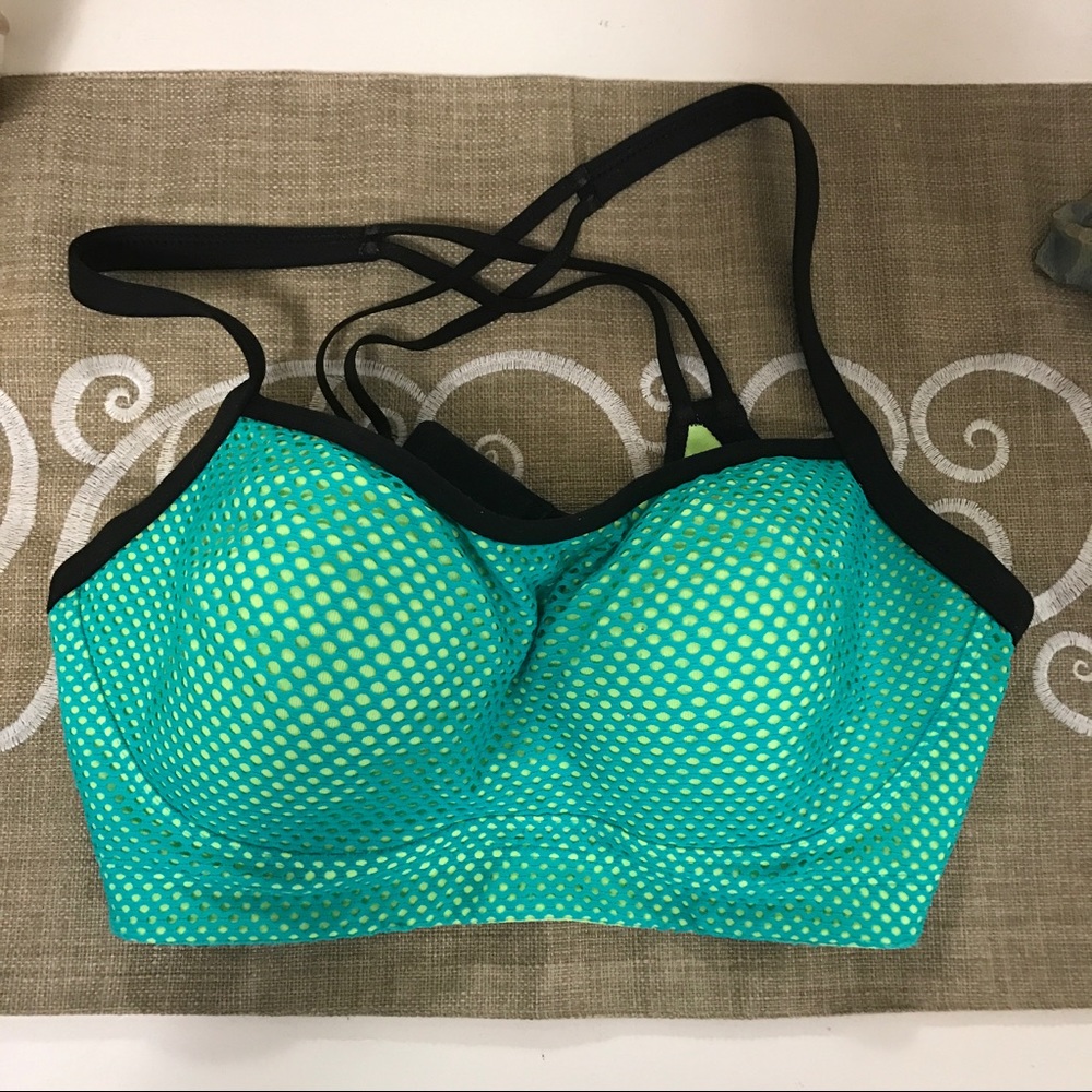 VS Sports Bra