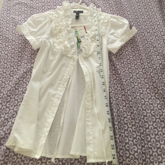 Buttoned blouse - Picture 2 of 5