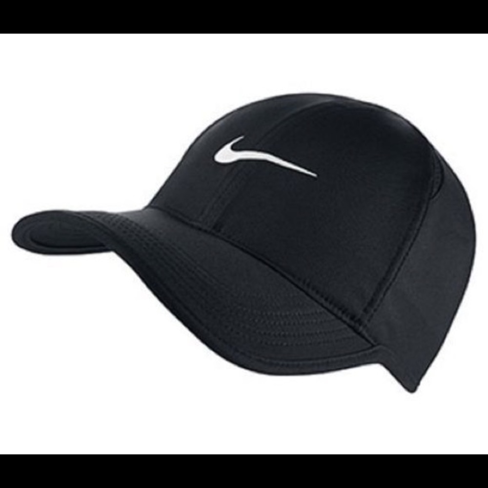 Black Nike Dri-Fit Featherlight Hat