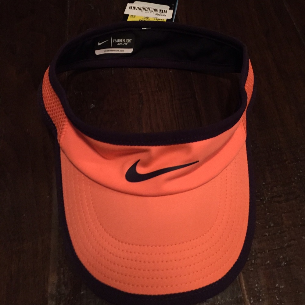 Nike visor