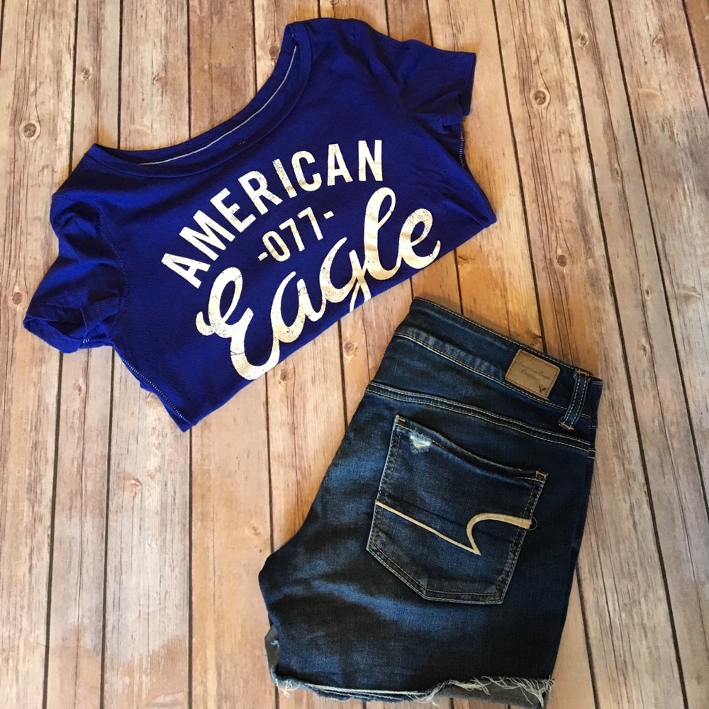SOLD SOLD Cute tee