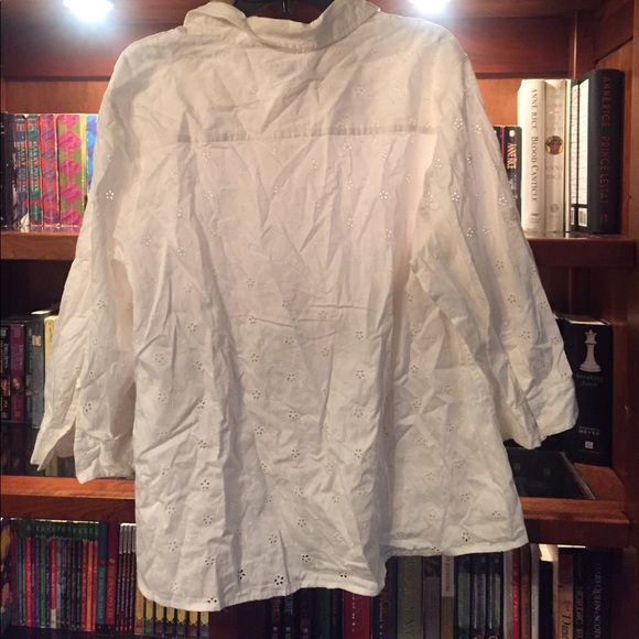 White Eyelet Button Up Top size 22W - Picture 2 of 5