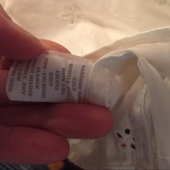 White Eyelet Button Up Top size 22W - Picture 4 of 5