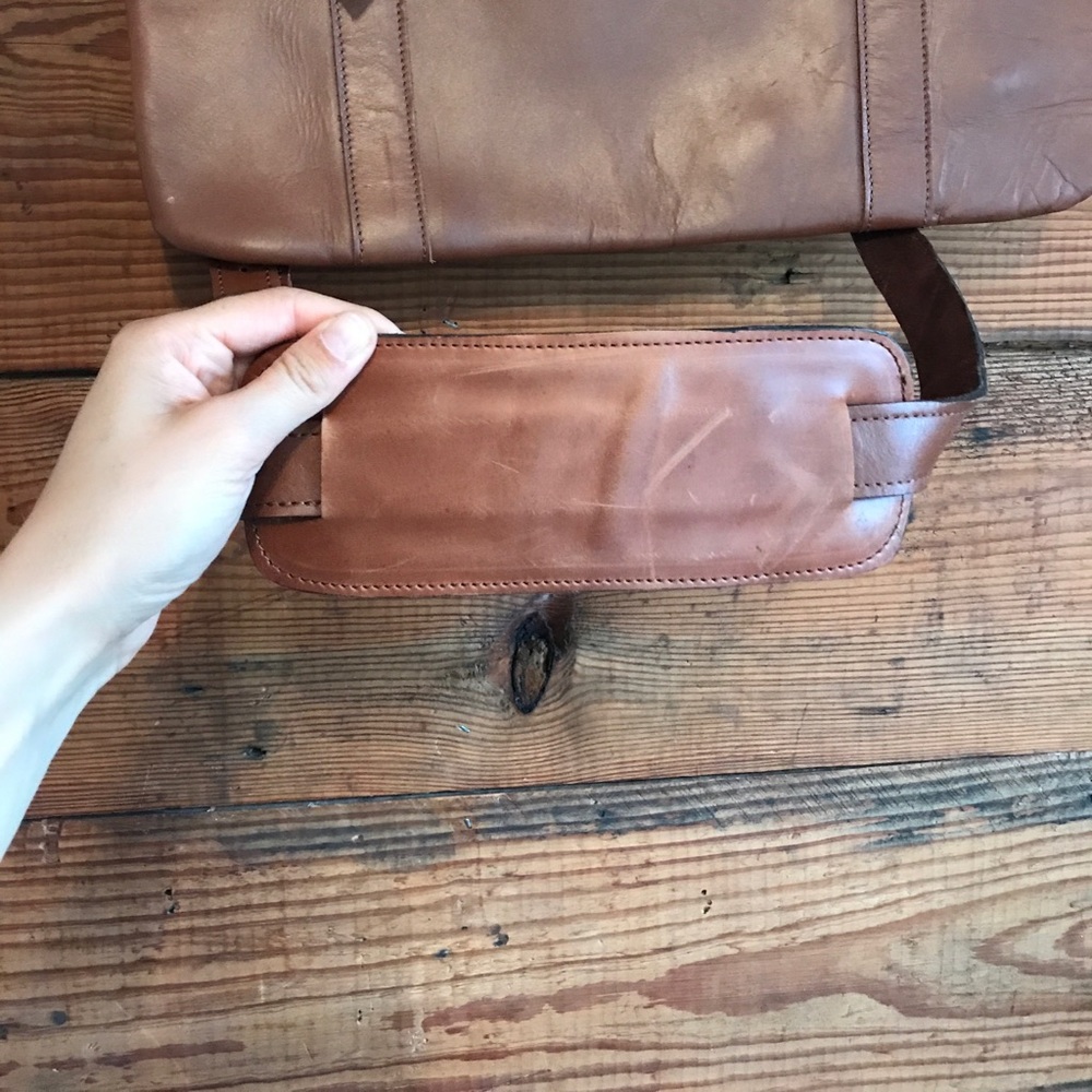 Brown leather messenger bag - Picture 4 of 4