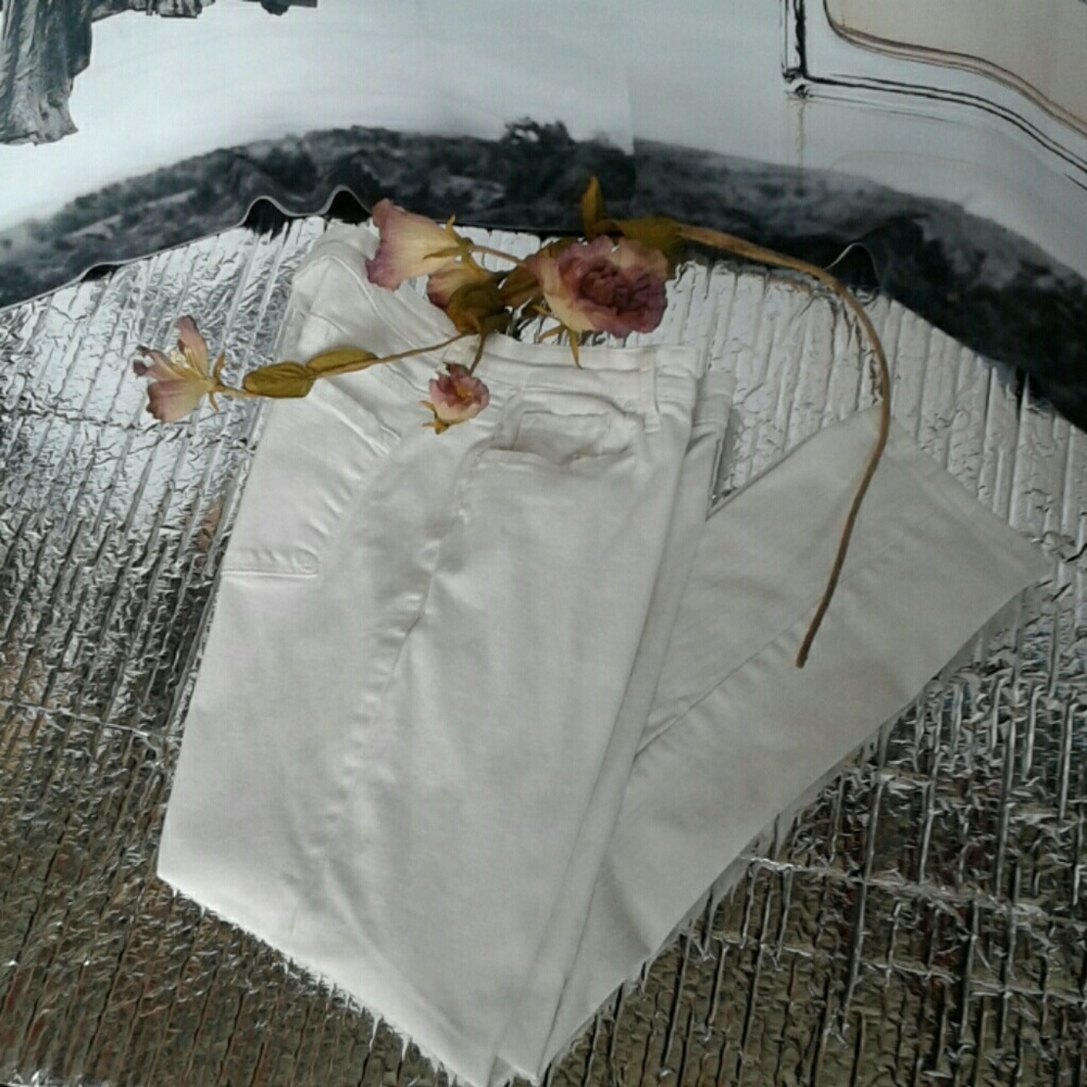 White Vintage America NWOT