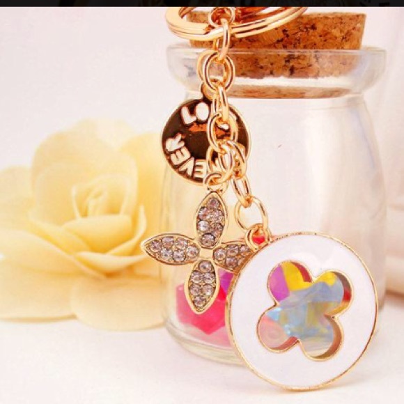 Bag charm clover rhinestones alloy - Picture 3 of 5