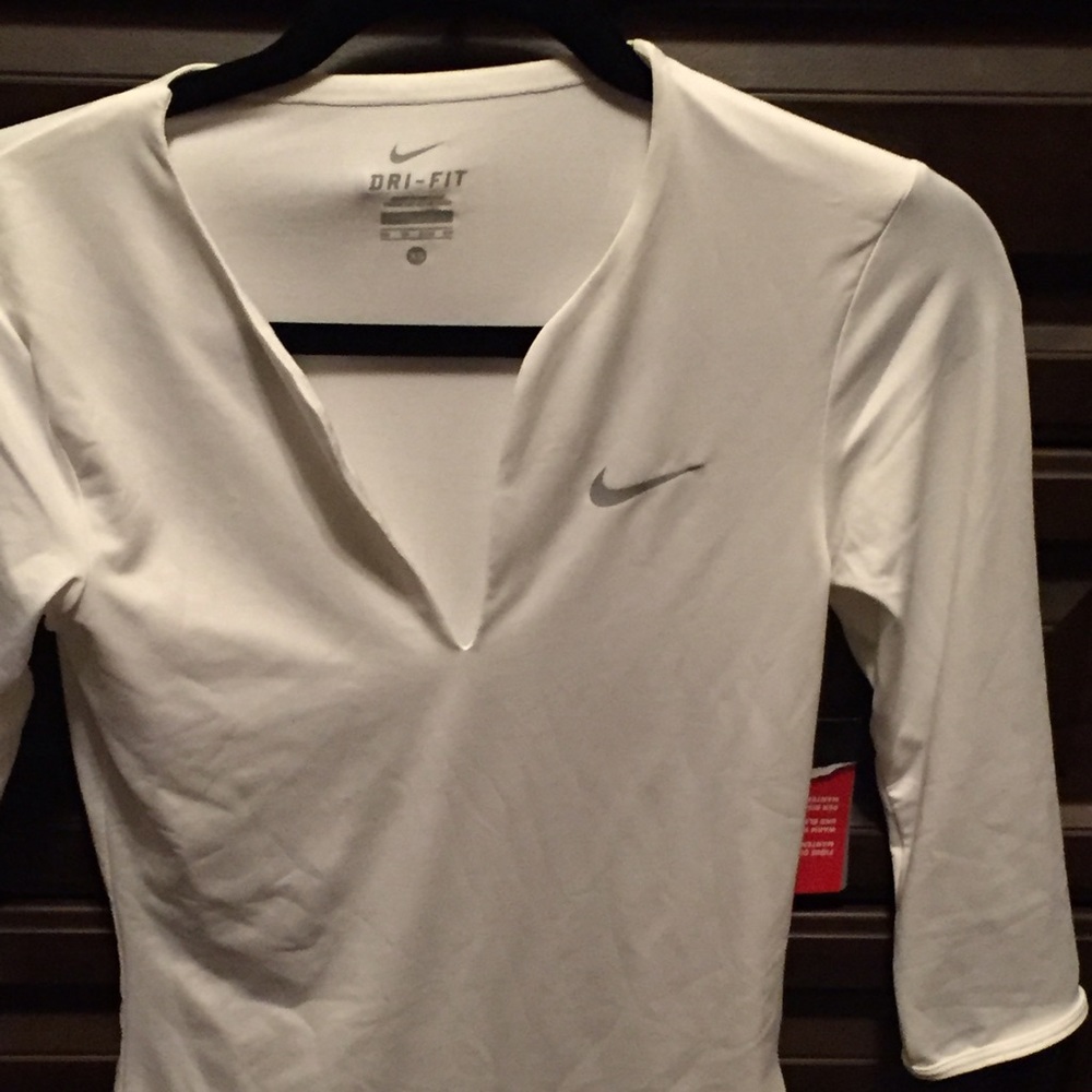 White Nike dry fit white 3/4 sleeve shirt