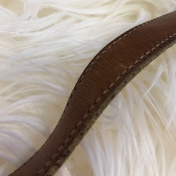 Additional photos and info for white VTG Dooney - Picture 2 of 8