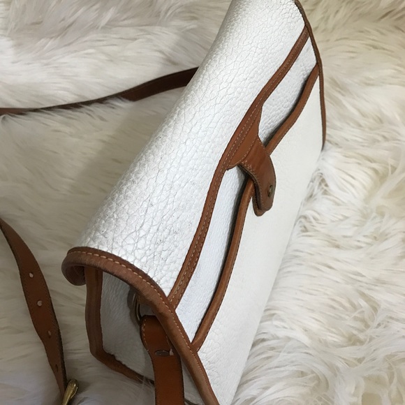 Additional photos and info for white VTG Dooney - Picture 5 of 8