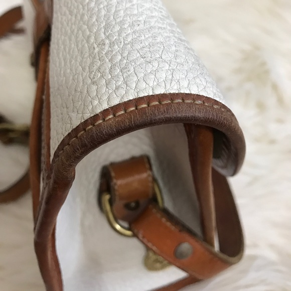 Additional photos and info for white VTG Dooney - Picture 7 of 8