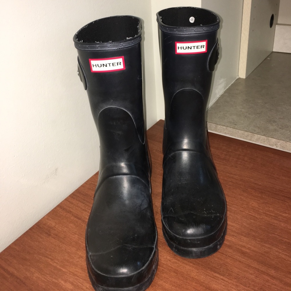 BLACK SHORT HUNTER BOOTS