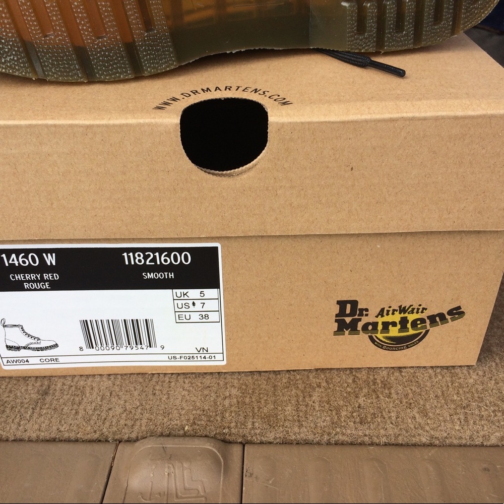 Dr Martens - Picture 3 of 3