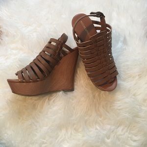 ✨MAKE AN OFFER ✨Wedge sandals