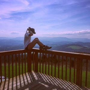 Meet your Posher, Casey