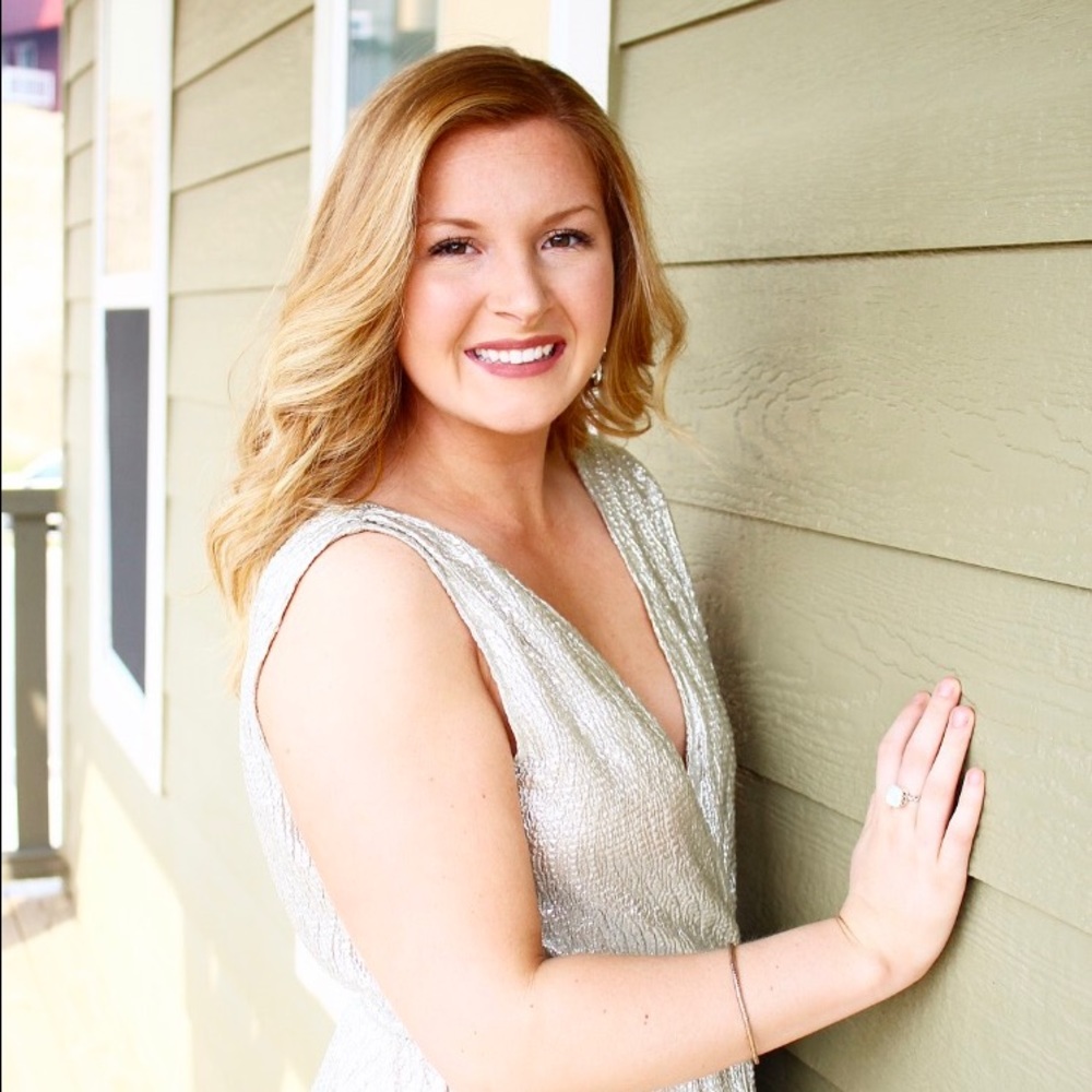Meet your Posher, Alexis