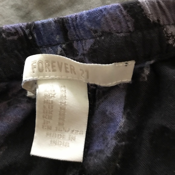 Floral shorts - Picture 3 of 3