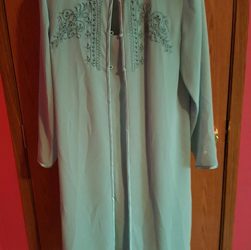 This is a beautiful elegant dress