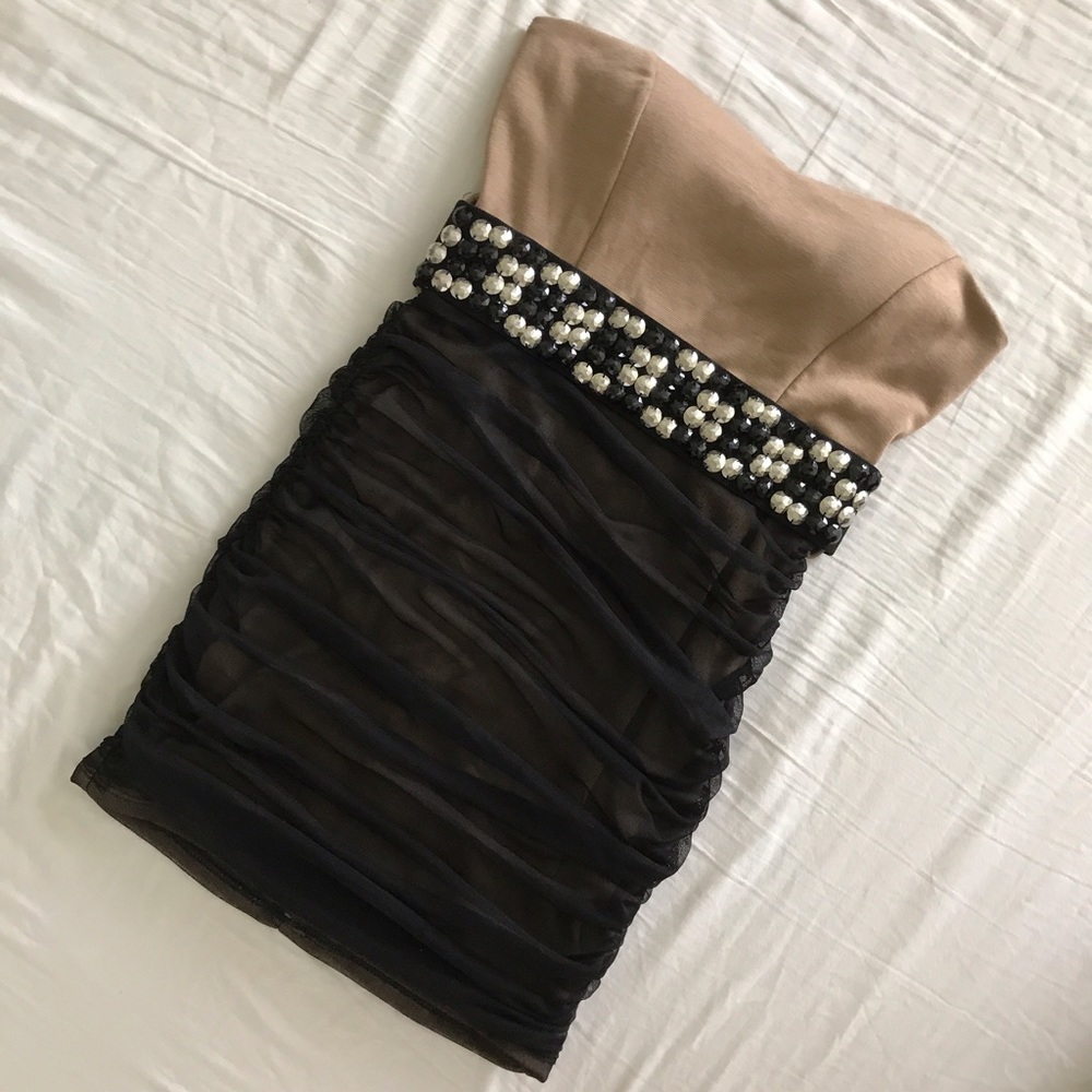 Nude & mesh strapless dress