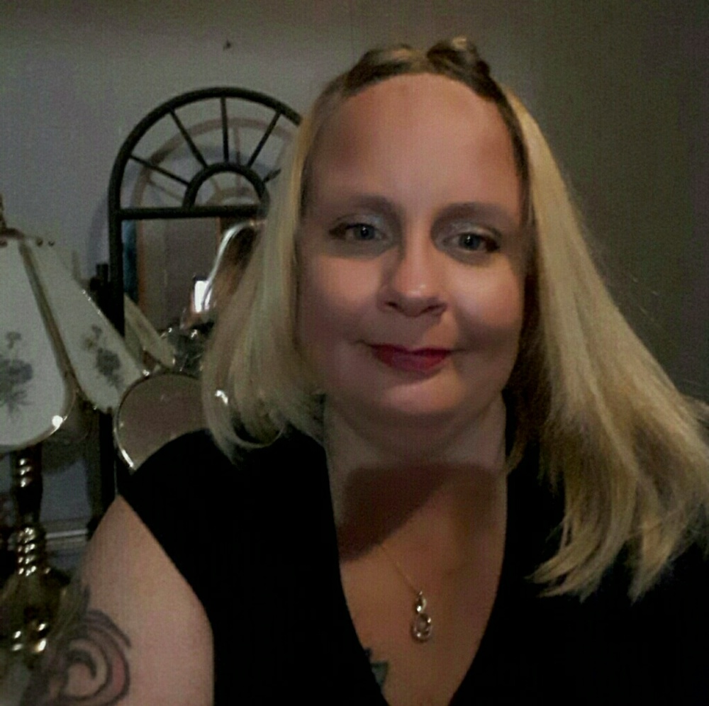 Meet your Posher, Candace