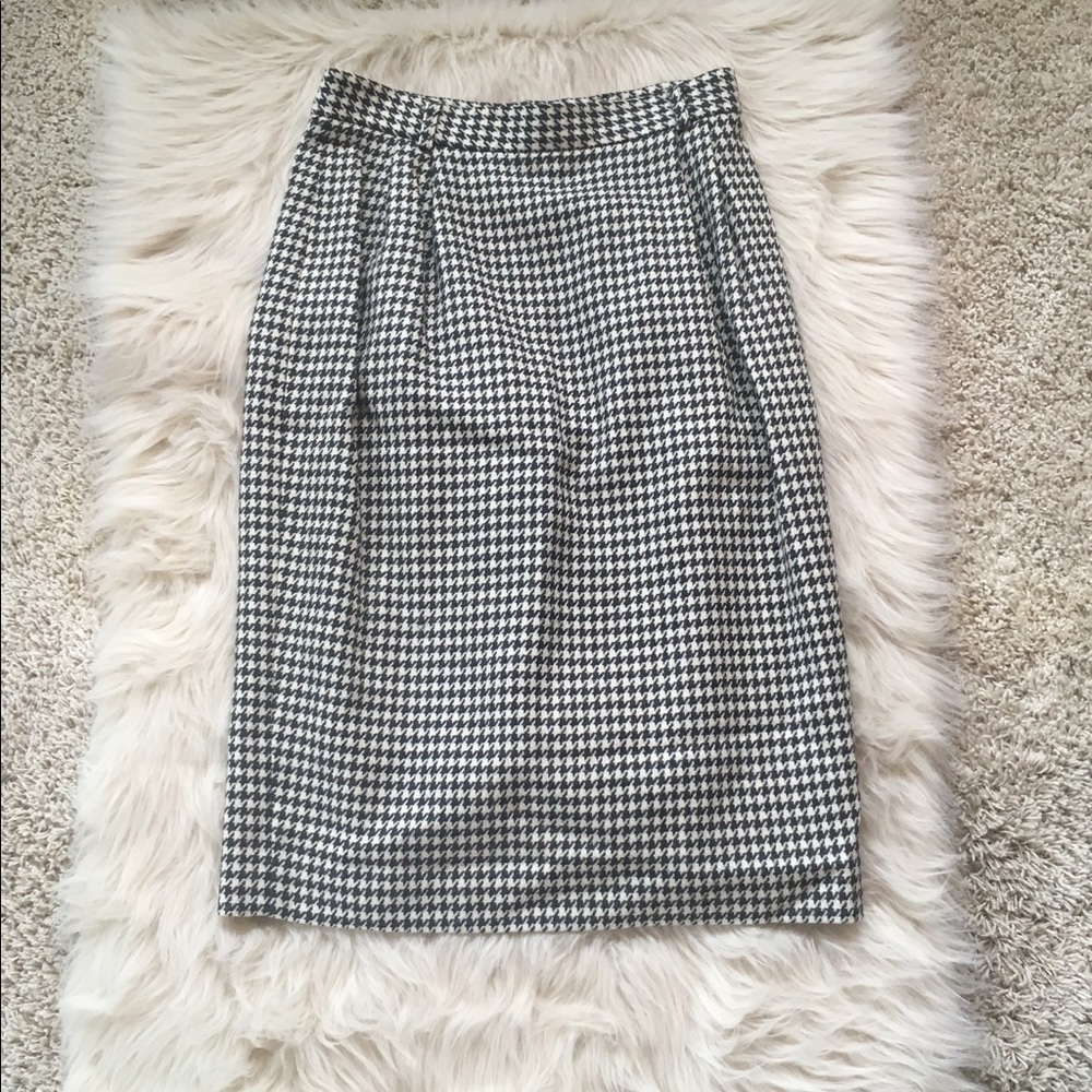 Vintage houndstooth skirt