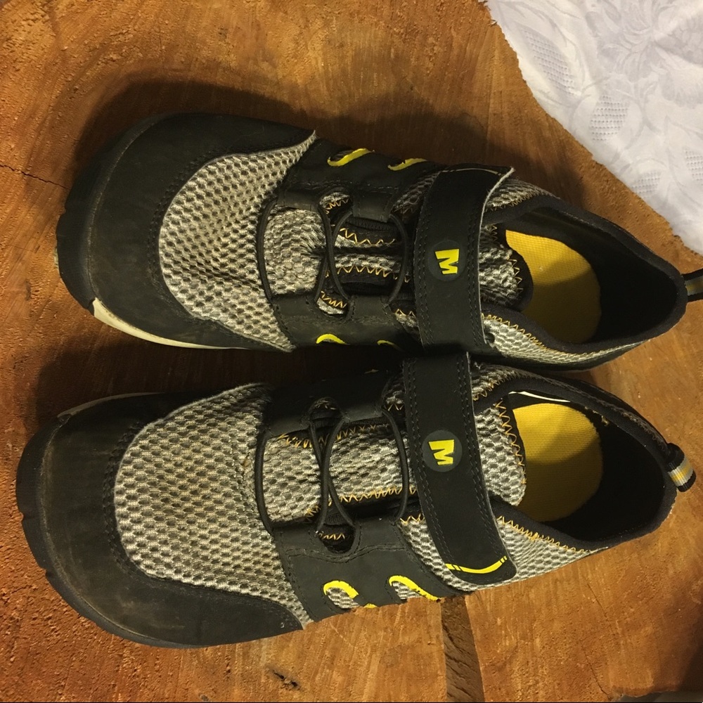 Merrell glove kids granite shoes Sz 5