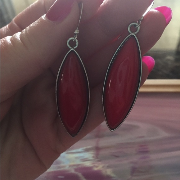 Charming Charlie bracelet and earrings. - Picture 4 of 5