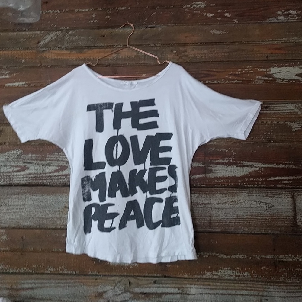 Graphic tee