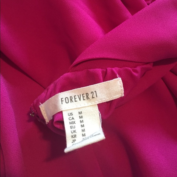 Forever 21 Dresses - ADORABLE fuschia dress size M Forever 21 Dresses - ADORABLE fuschia dress size M