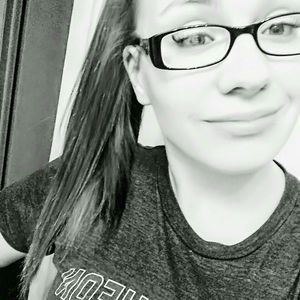 Meet your Posher, Courtney