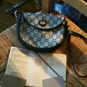 Authentic Gucci crossbody handbag