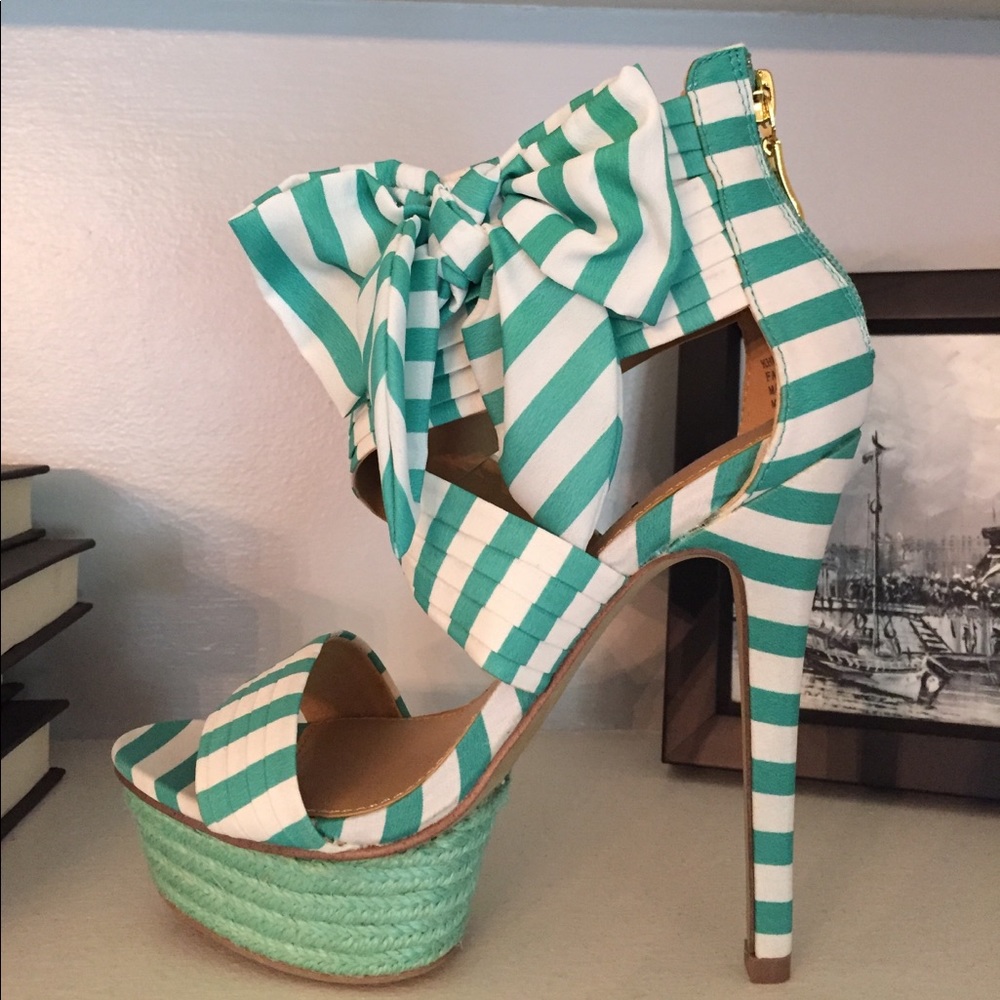 Zigi Soho high heel shoes Size 5 1/2 NEW WITH BOX