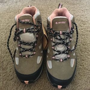 NWT Hi-Tec Hiking Shoes