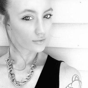 Meet your Posher, Celia