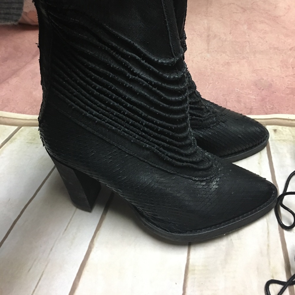 Free people boot size 38 now