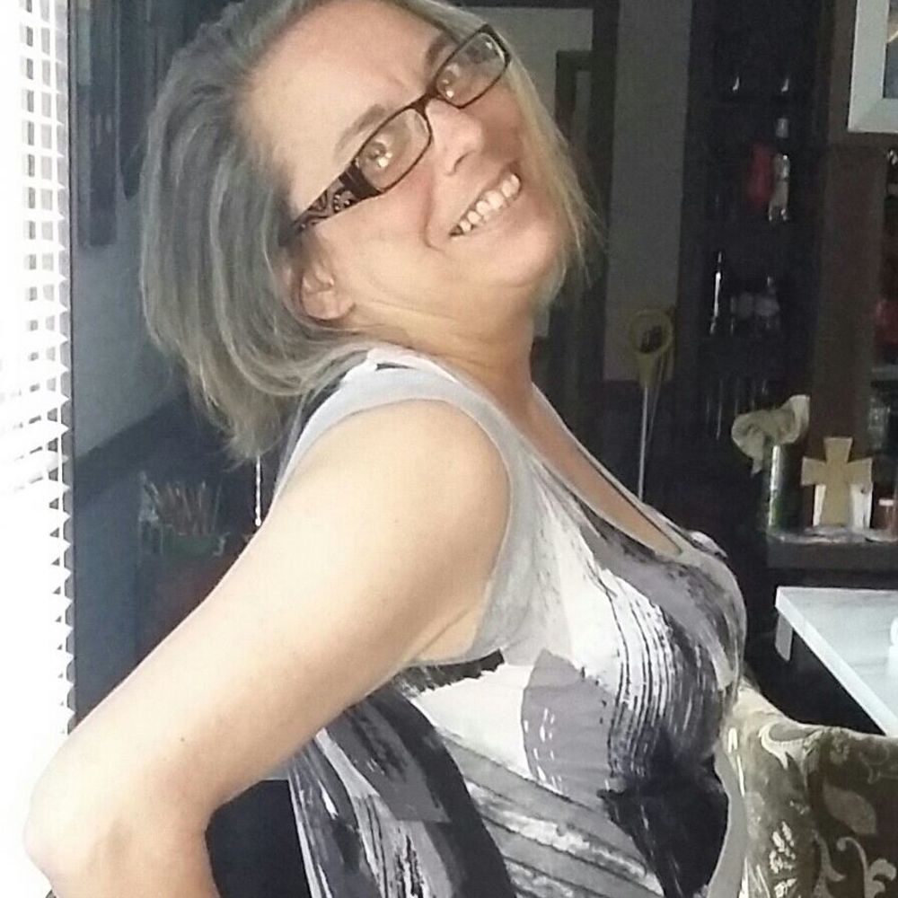 Meet your Posher, Pamela