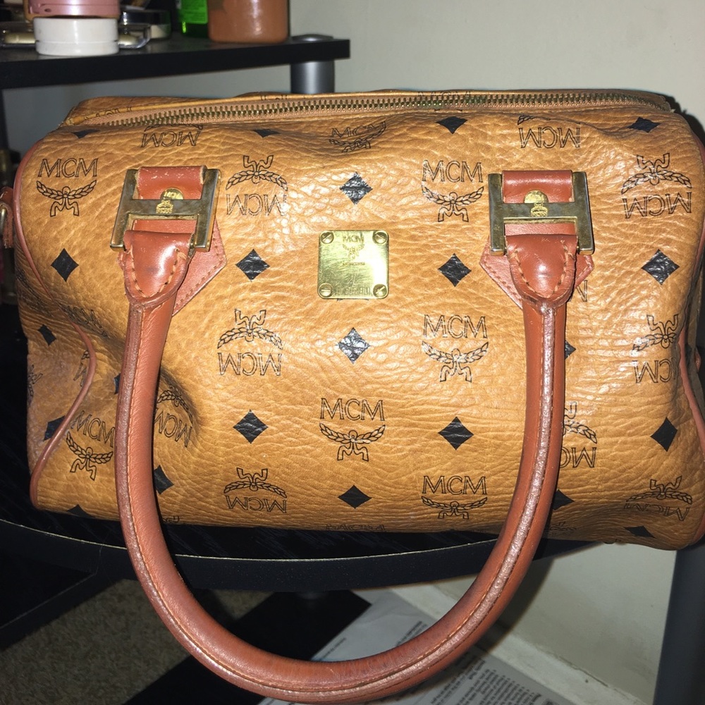 Mini mcm bag (Accept offers)