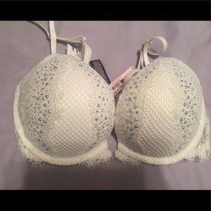 Victoria secret push up bra 36A