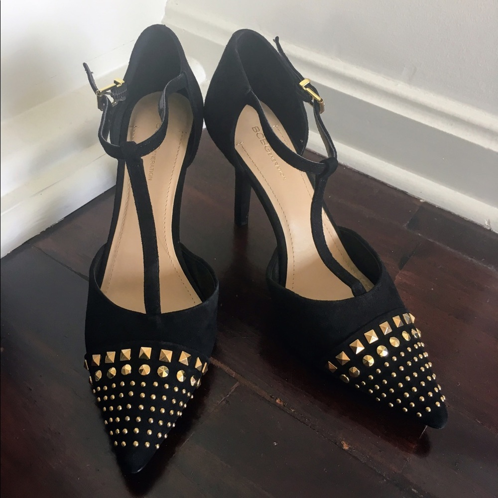BCBG Generation black and gold stylish suede heels