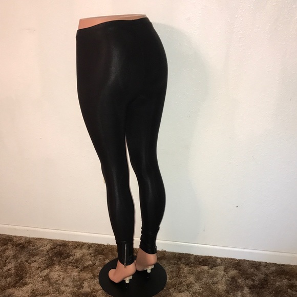 ⬇️bebe Leggings with Zippers Legs -XS BOGO 50% OFF - Picture 6 of 8